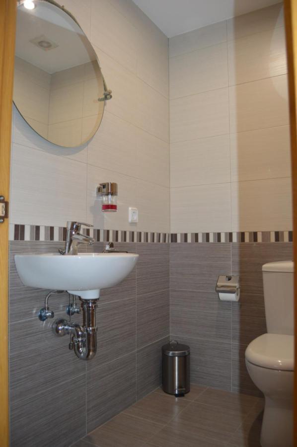 Apartamento Piscina Viena روساس المظهر الخارجي الصورة